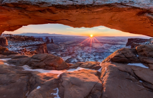 The sunrise is warming up the desert during that cold morning in Canyonlands National Park.