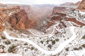Schaffer Trail, near Moab (UT), could be a great way to go join Island In The Sky of the Canyonlands National Park. When it is open !